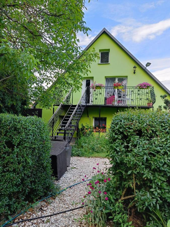 Farcik Pokoje Goscinne Nowa Wies  Exteriér fotografie